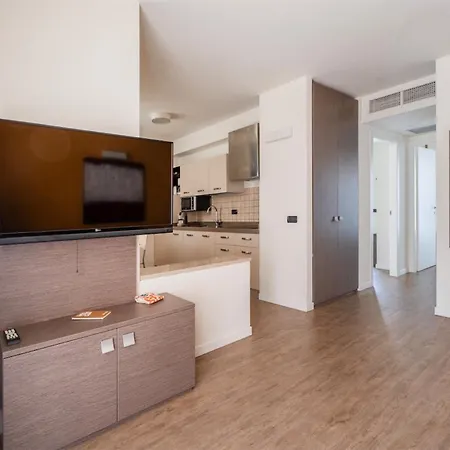 Maroadi Aparthotel 3*