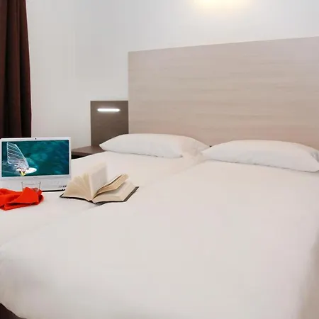 Aparthotel Maroadi
